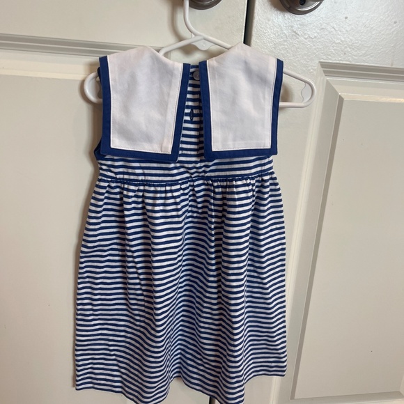 Little English Dress - Picture 2 of 3